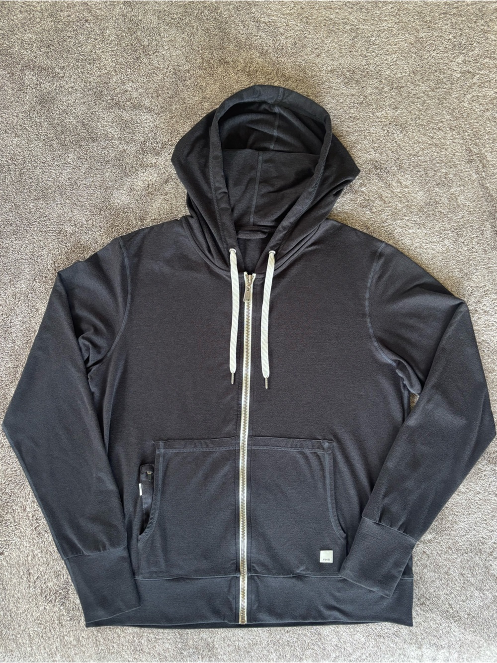 M (?) - Vuori full-zip Movement hoodie